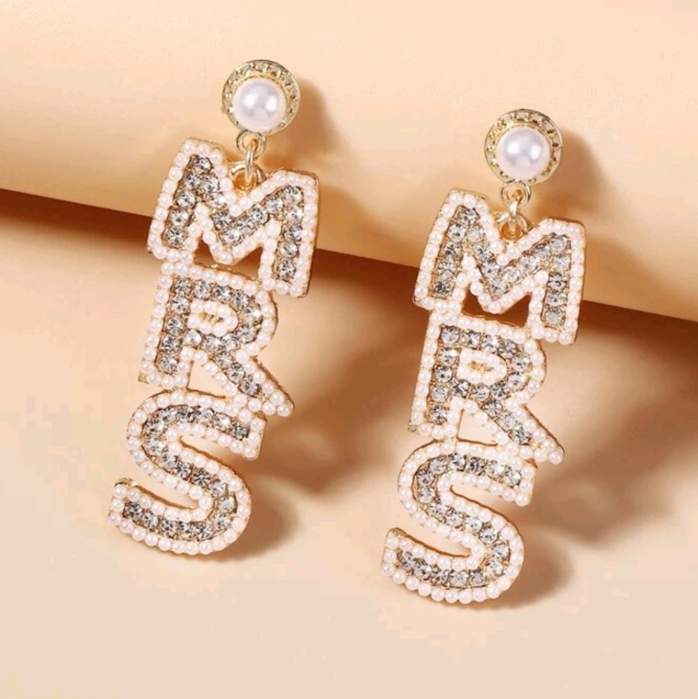 NWT Faux Pear & Rhinestone MRS Earrings